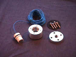 com_thruhull.jpg (45175 bytes)